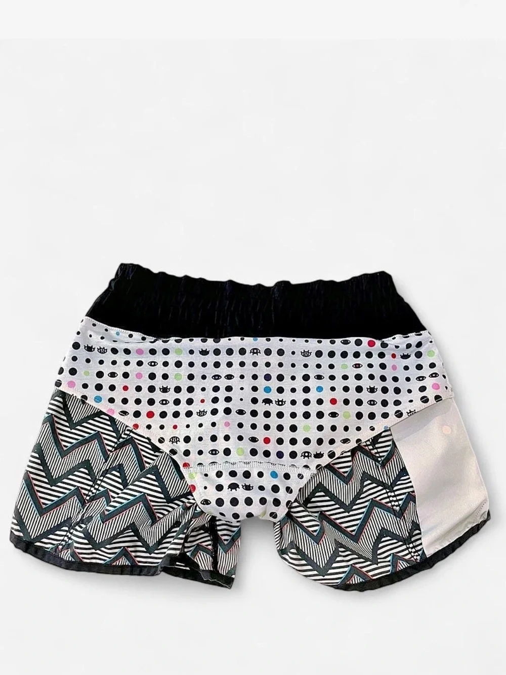 RARE Lululemon SeaWheeze Tracker Short II Women’s Size 4